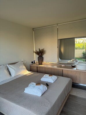 4 habitaciones, escritorio, tabla de planchar con plancha y wifi gratis 