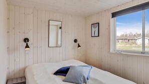 8 bedrooms, free WiFi