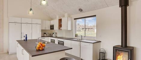 Réfrigérateur, lave-vaisselle, cafetiÚre-théiÚre, bouilloire électrique