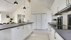 Fridge, dishwasher, coffee/tea maker, electric kettle