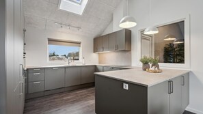 Fridge, oven, stovetop, coffee/tea maker - VillaVilla 610 - Bjerregård, Vestjylland (Hvide Sande)