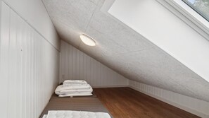 6 室のベッドルーム、WiFi (無料)
