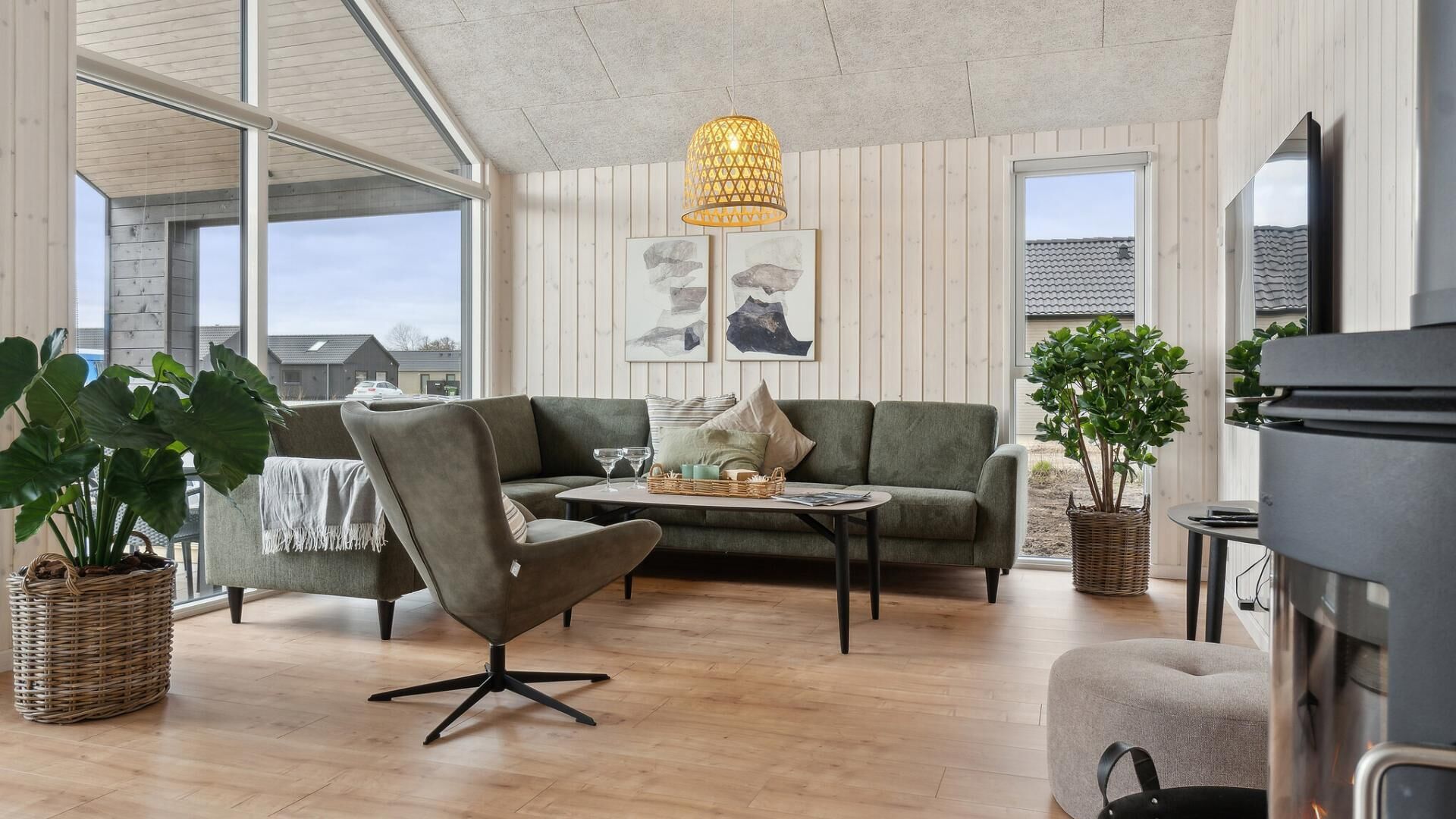 Fireplace, table football, ping pong