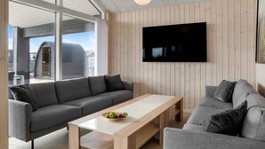 Televisión, futbolito y tenis de mesa 