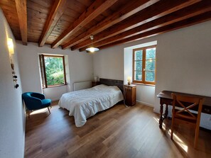 Room - Renovated farmhouse 160m², 9 pers, Autrans (Autrans-Méaudre en Vercors-Autrans)