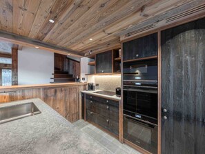 Fridge, oven, dishwasher, toaster