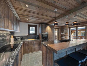 Fridge, microwave, oven, dishwasher - Chalet in Méribel Raffort - 10 people, Pets allowed, Parking (Méribel)