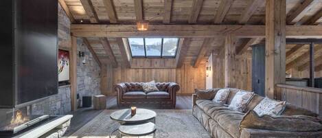 Televisión, chimenea