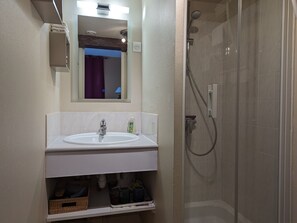 Towels - Charming Guest Rooms with Pool and Wi-Fi in the Loire Valley (Tavers)