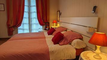 1 dormitorio y ropa de cama