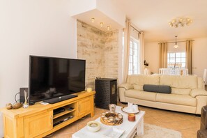 TV - Solis Villa, Albufeira, Algarve (Albufeira)