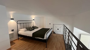 Desk, free WiFi, bed sheets, wheelchair access