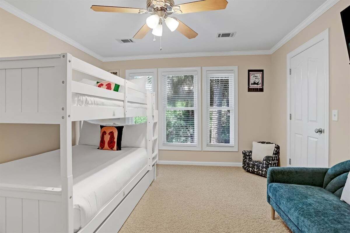 4 habitaciones, tabla de planchar con plancha y wifi gratis 