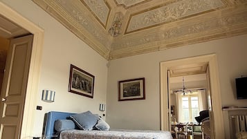 2 camere, ferro/asse da stiro, culla da viaggio, Wi-Fi gratuito