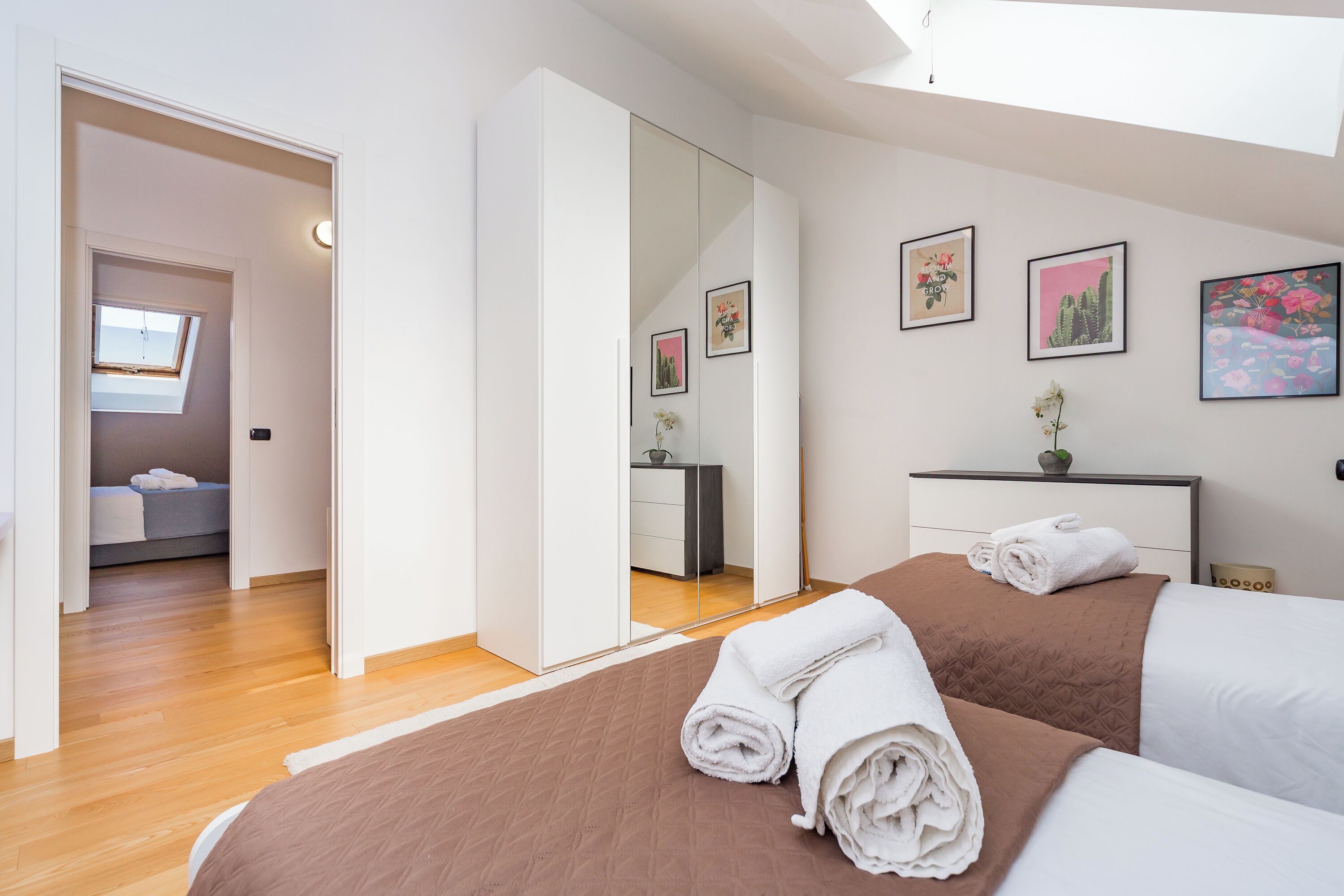 3 bedrooms, iron/ironing board, free WiFi, bed sheets