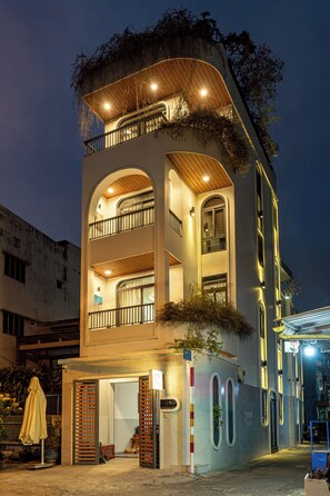 Front of property - Soul Station Studio Hotel I (Ho Chi Minh)