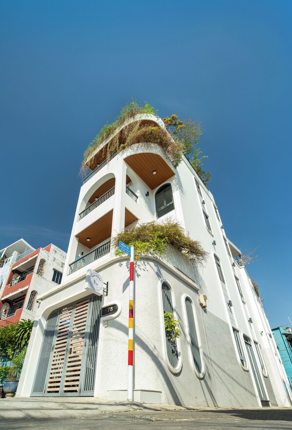 Front of property - Soul Station Studio Hotel I (Ho Chi Minh)