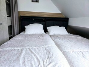 2 bedrooms, in-room safe, WiFi