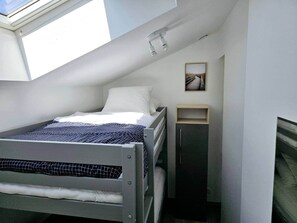 2 bedrooms, in-room safe, WiFi