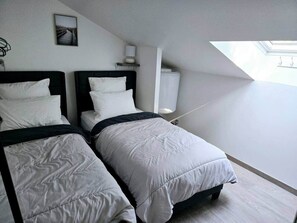 2 bedrooms, in-room safe, WiFi