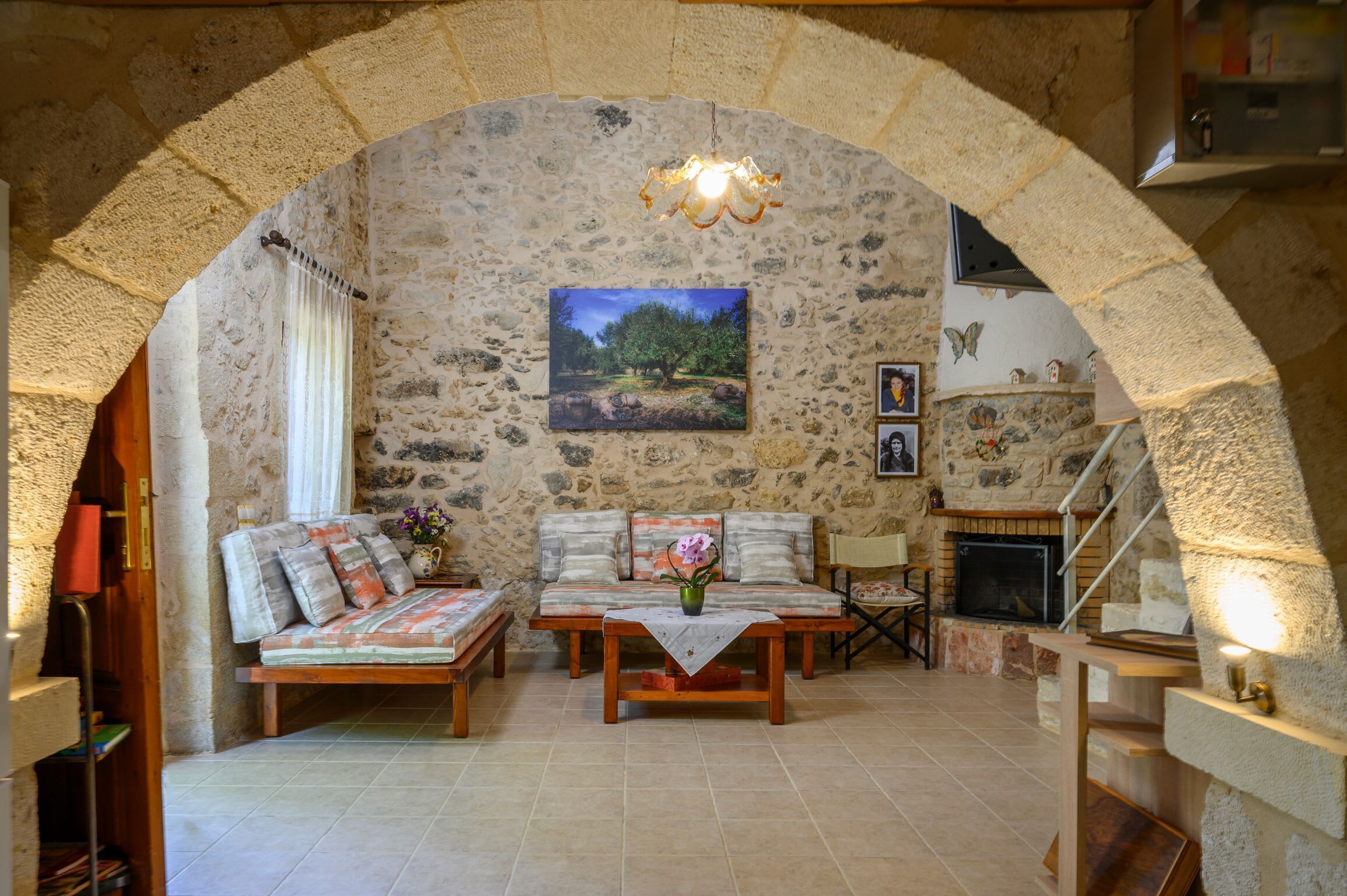 TV, fireplace, offices