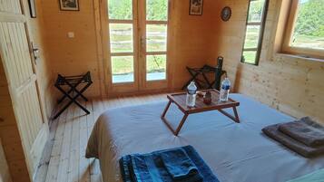 2 makuuhuonetta, silitysrauta/-lauta, Wi-Fi, vuodevaatteet