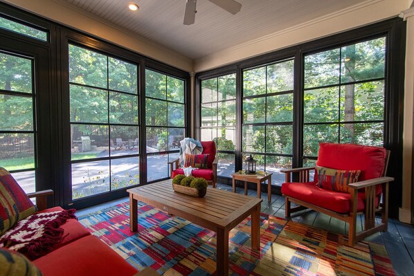 TV connectée, cheminée