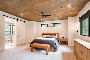 4 habitaciones, escritorio, tabla de planchar con plancha y wifi gratis 
