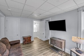 TV, offices