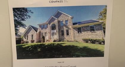 Cozy 1-bedroom house in nice Silver Spring with AC