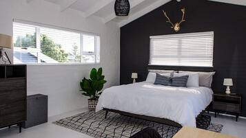 1 bedroom, desk, iron/ironing board, free WiFi