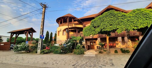 Castle Wellness Resort & Spa