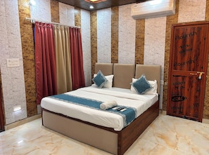 Double Room | Free WiFi