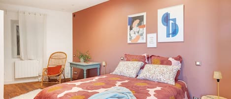 WiFi, bed sheets