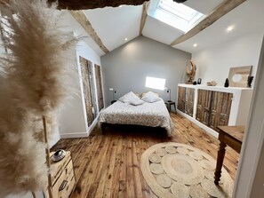 1 bedroom, WiFi, bed sheets - Bed and Breakfast 'Pampa' with Shared Terrace, Shared Garden and Wi-Fi (Riom)