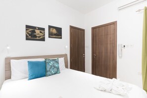 2 bedrooms - Stylish Seaview Stay in Mellieħa (Il-Mellieħa)