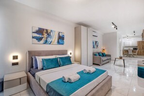 2 bedrooms, iron/ironing board