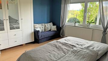 1 Schlafzimmer, Reisekinderbett, kostenloses WLAN, BettwÀsche