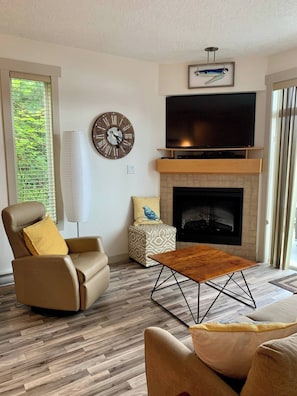 TV, fireplace, offices