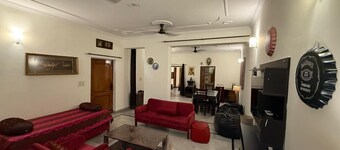 Charming 2-bedroom house in beautiful Panchkula with AC