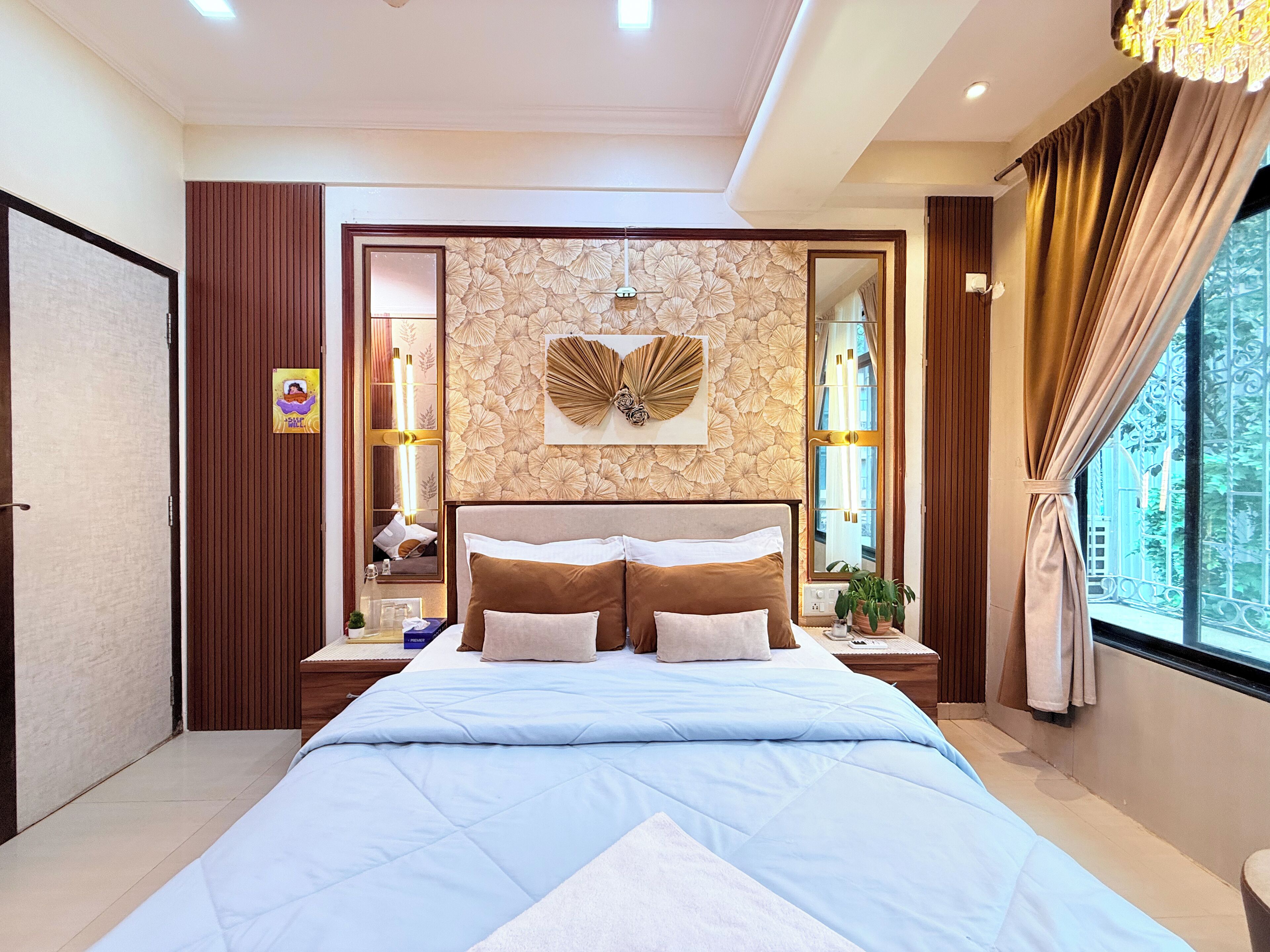 4 bedrooms, iron/ironing board, WiFi, bed sheets