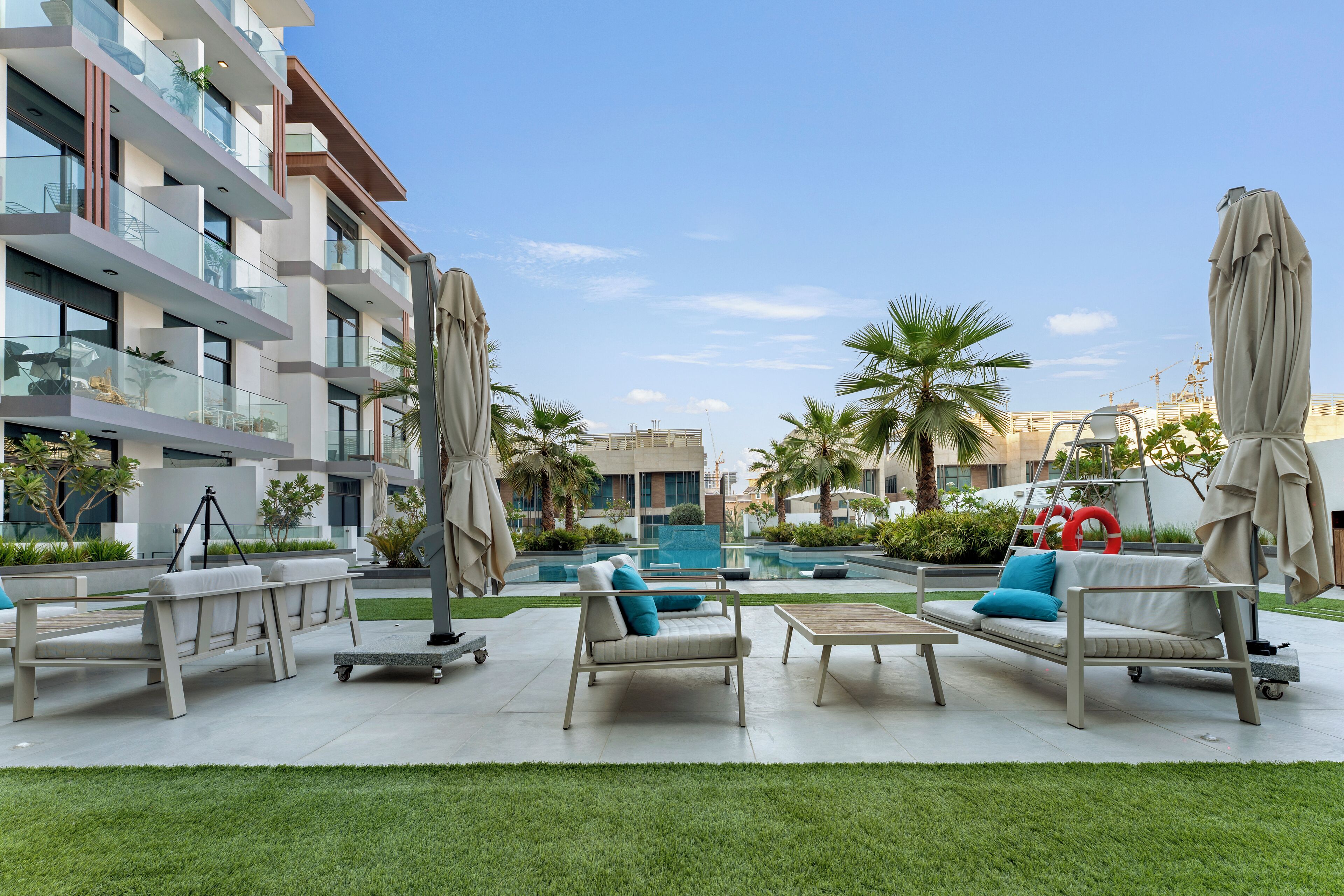 2 piscinas al aire libre, cabañas de piscina gratuitas
