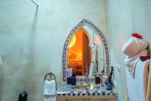 Double Room, Patio | Desk, laptop workspace, iron/ironing board, free WiFi