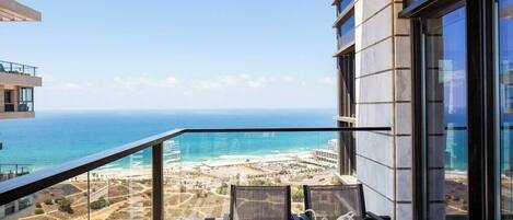 Familie appartement, uitzicht op het strand | Terras