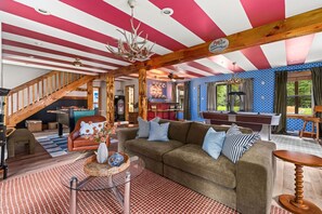 TV, fireplace, offices