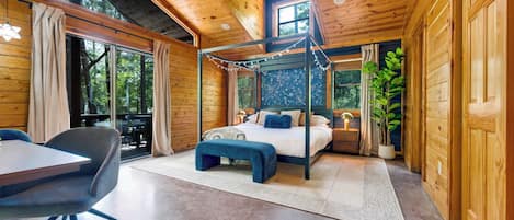 2 bedrooms, desk, iron/ironing board, travel crib