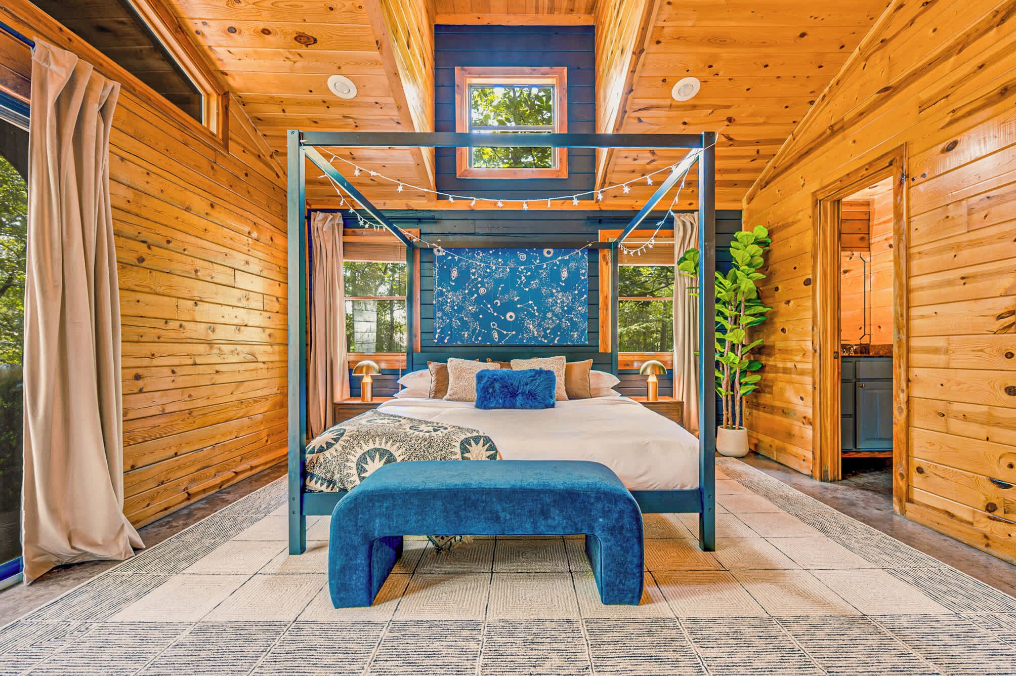2 Schlafzimmer, Schreibtisch, Bügeleisen/Bügelbrett, Reisekinderbett
