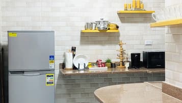 Superior-Apartment, 4 Schlafzimmer, Stadtblick | Eigene Küche | Großer Kühlschrank, Mikrowelle, Ofen, Herdplatte