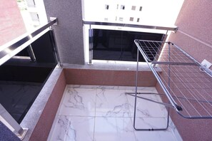 Apartment, 2 Schlafzimmer, barrierefrei, eigener Pool | Balkon