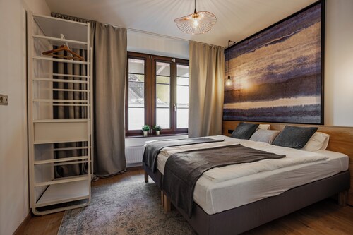 Exclusive 2-bedroom apartment with AC and private garden in Pécs